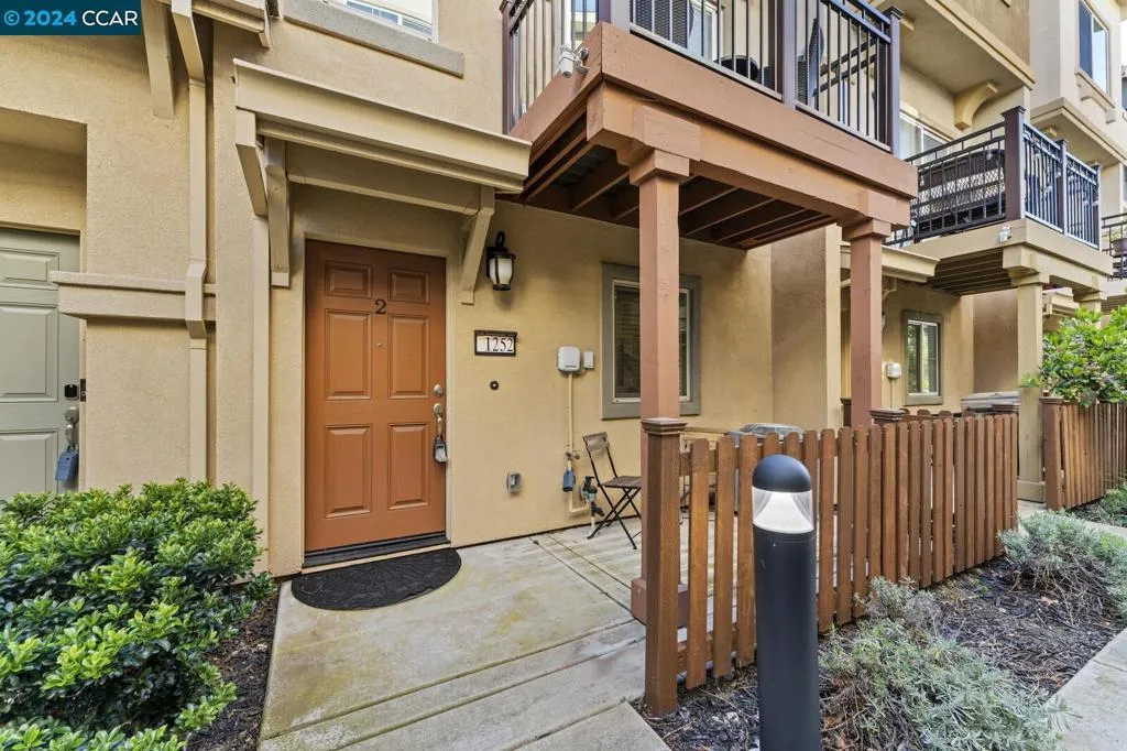 1252 Detroit Ave 2, Concord, California 94520 home-pic-33