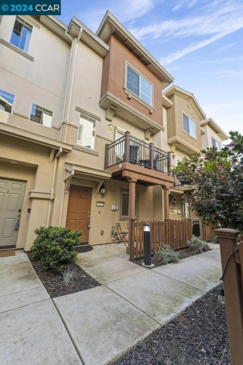 1252 Detroit Ave 2, Concord, California 94520 home-pic-4