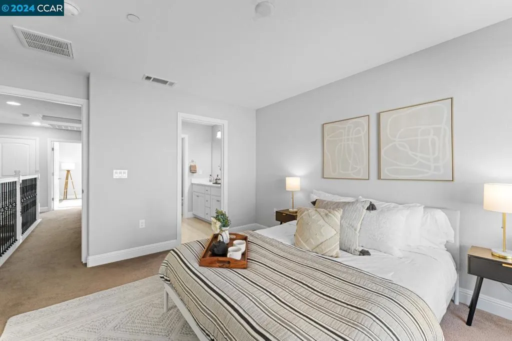 1252 Detroit Ave 2, Concord, California 94520 home-pic-2