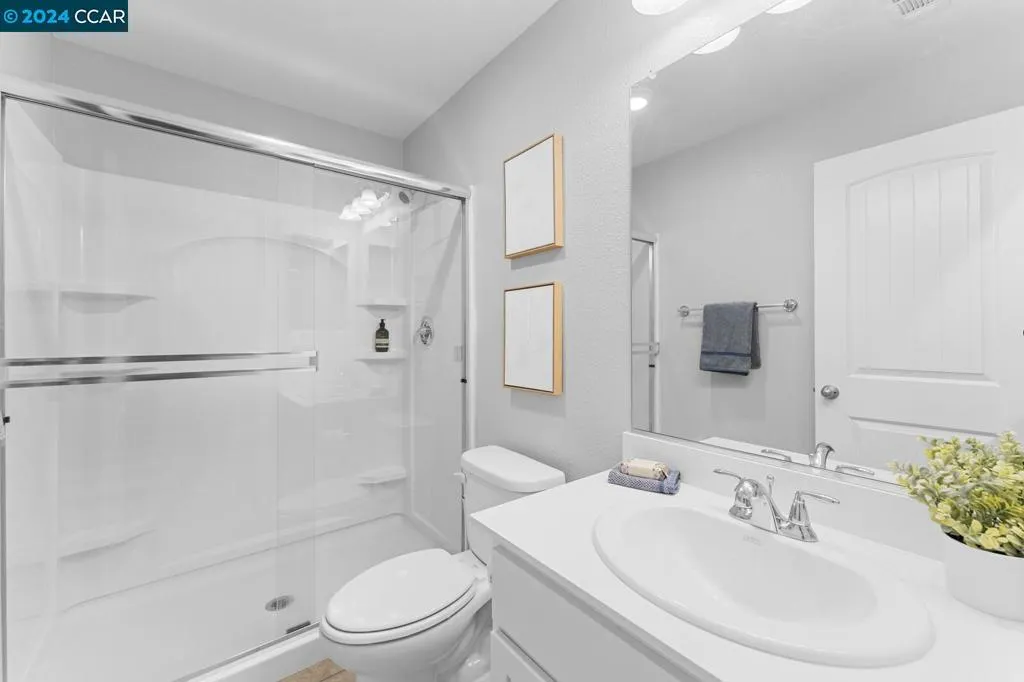 1252 Detroit Ave 2, Concord, California 94520 home-pic-18