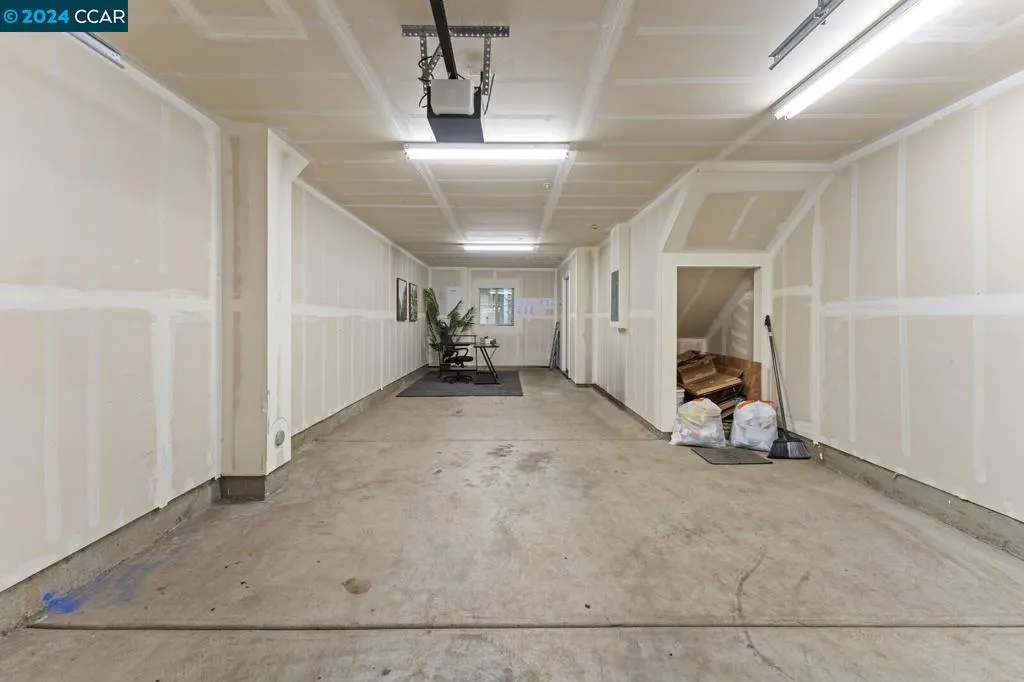 1252 Detroit Ave 2, Concord, California 94520 home-pic-30