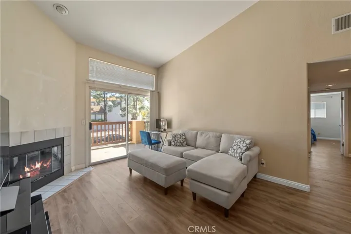 42140 Lyndie Lane 6, Temecula, California 92591