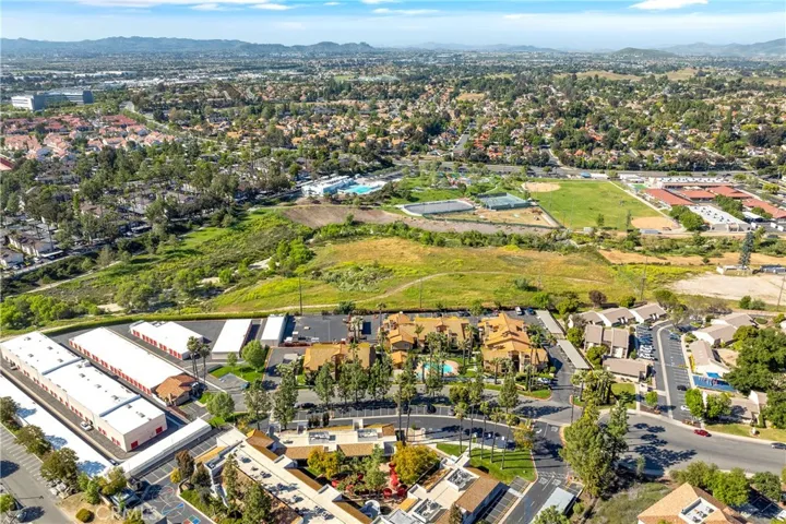42140 Lyndie Lane 6, Temecula, California 92591