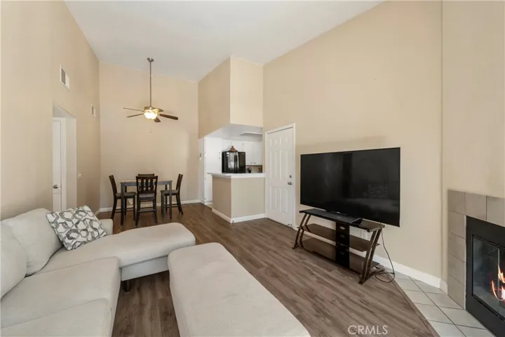 42140 Lyndie Lane 6, Temecula, California 92591