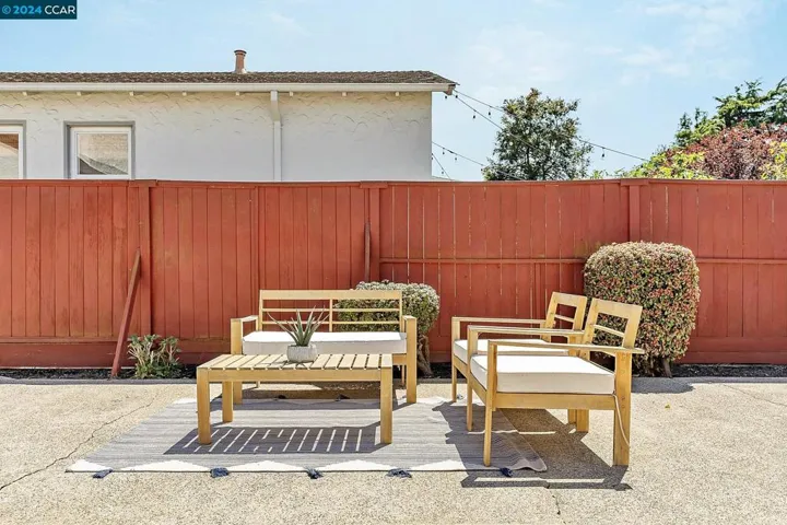 533 27th St, Richmond, California 94804