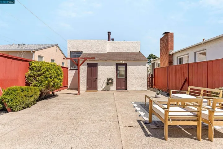 533 27th St, Richmond, California 94804