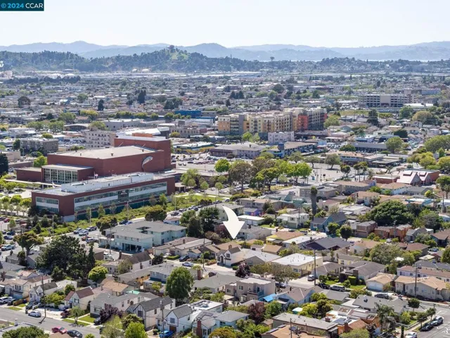 533 27th St, Richmond, California 94804