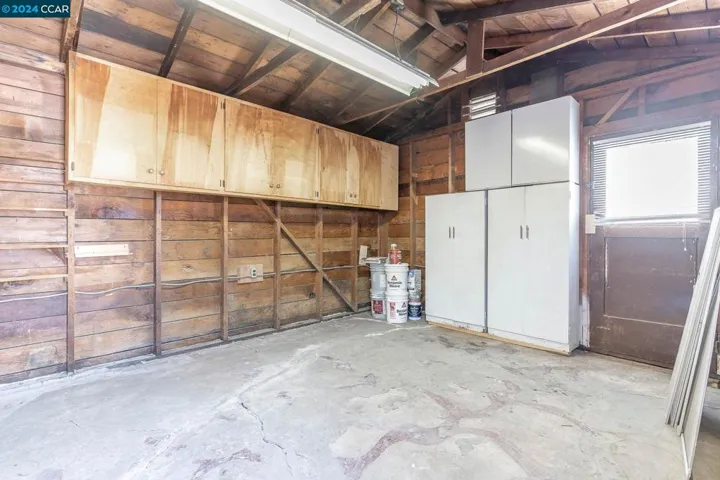 533 27th St, Richmond, California 94804
