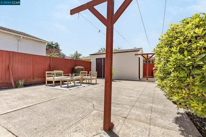 533 27th St, Richmond, California 94804