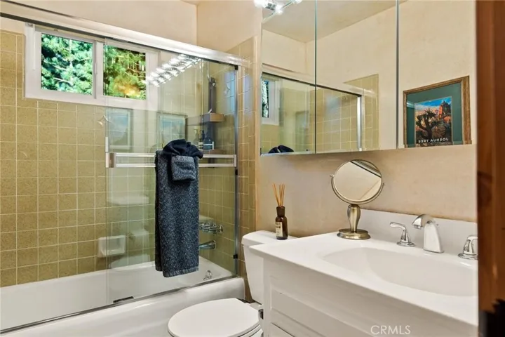 26974 Tunnel Drive, Lake Arrowhead, California 92352