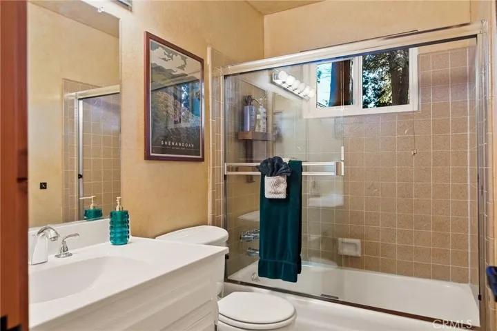 26974 Tunnel Drive, Lake Arrowhead, California 92352