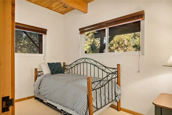 26974 Tunnel Drive, Lake Arrowhead, California 92352
