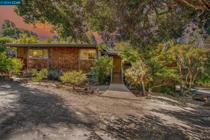 26233 Clover Rd, Hayward, California 94542