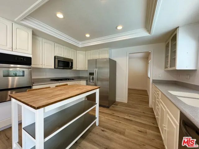 3045 Stoner Avenue, Los Angeles, California 90066