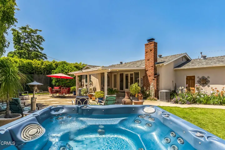 8568 Remmet -  Backyard 02