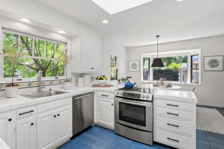 1360 Emerson Street, Palo Alto, California 94301