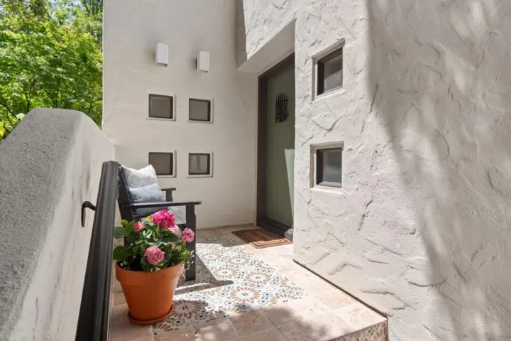 1360 Emerson Street, Palo Alto, California 94301