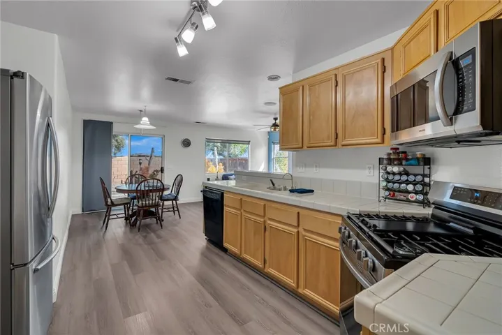 Kitchen/Dining