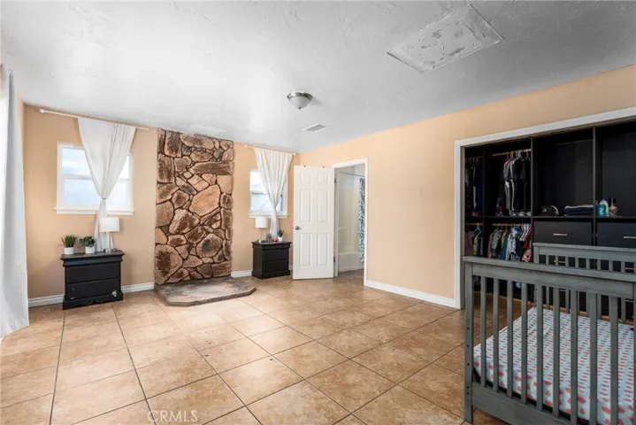 15940 Minnetonka Street, Victorville, California 92395