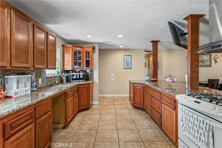 15940 Minnetonka Street, Victorville, California 92395