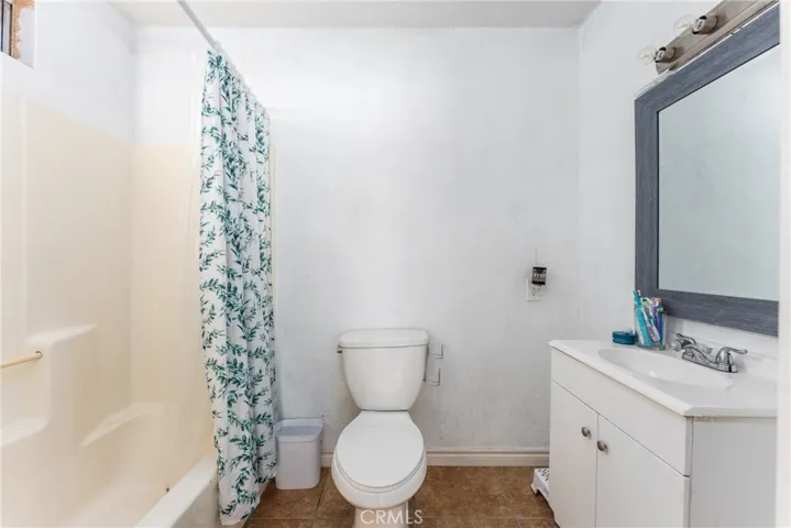 15940 Minnetonka Street, Victorville, California 92395
