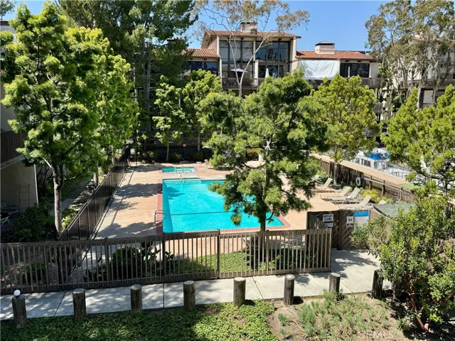 6215 Marina Pacifica Drive N, Long Beach, California 90803