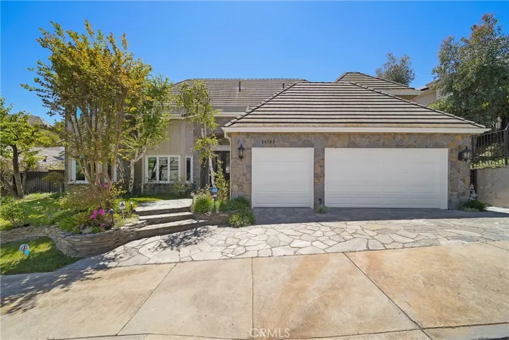 24762 Calvert Street, Woodland Hills, California 91367
