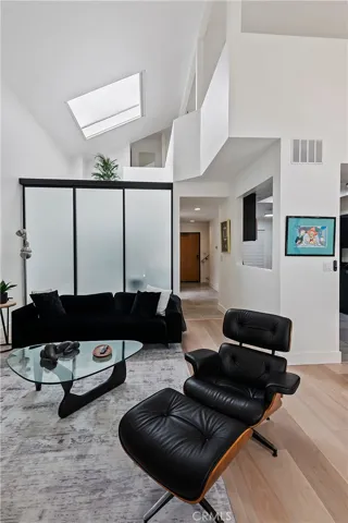 13331 Moorpark Street 315, Sherman Oaks, California 91423