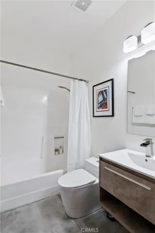 13331 Moorpark Street 315, Sherman Oaks, California 91423