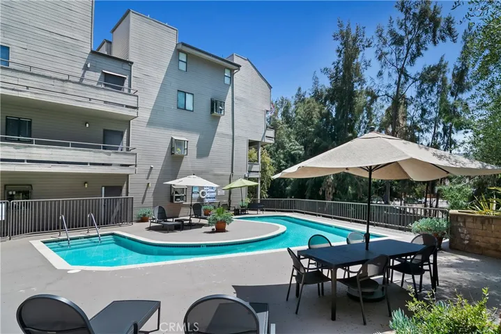 13331 Moorpark Street 315, Sherman Oaks, California 91423