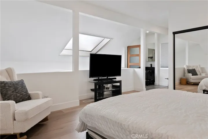 13331 Moorpark Street 315, Sherman Oaks, California 91423