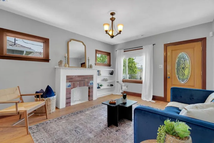 2440 Wilbur, Oakland, California 94602-3027