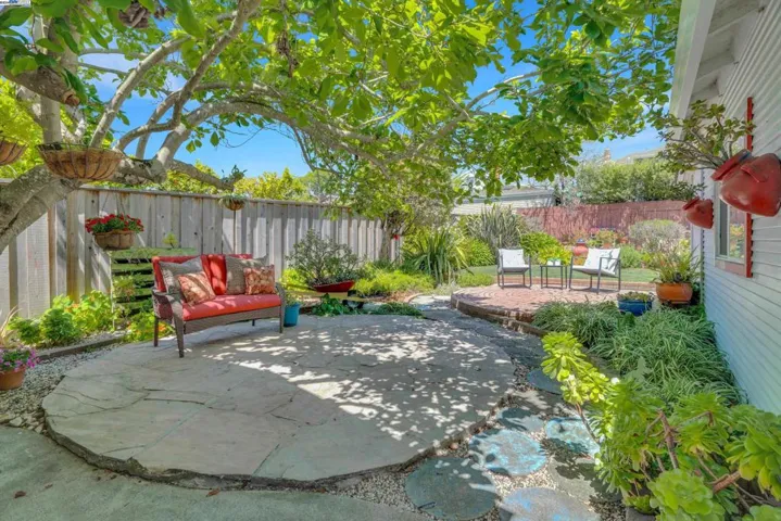 2440 Wilbur, Oakland, California 94602-3027