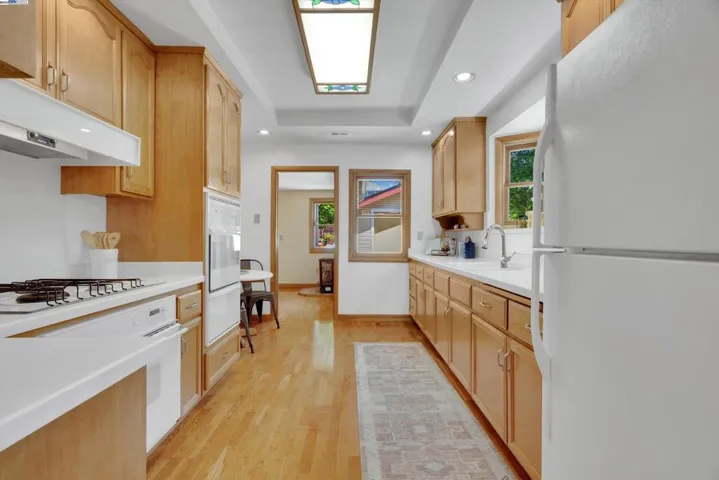 2440 Wilbur, Oakland, California 94602-3027