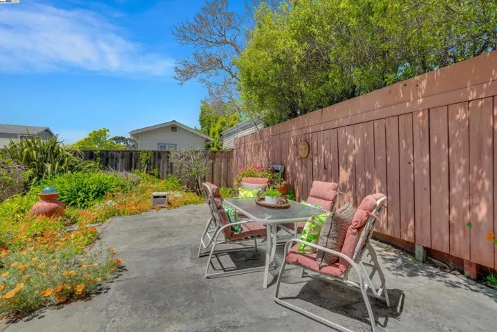 2440 Wilbur, Oakland, California 94602-3027