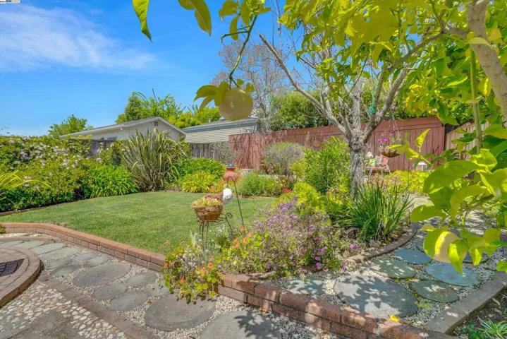 2440 Wilbur, Oakland, California 94602-3027