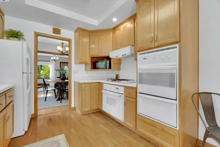 2440 Wilbur, Oakland, California 94602-3027