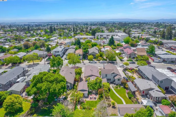2440 Wilbur, Oakland, California 94602-3027