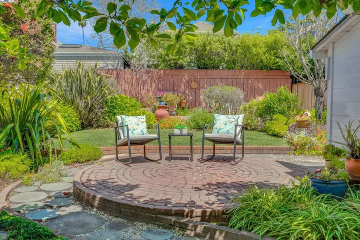 2440 Wilbur, Oakland, California 94602-3027