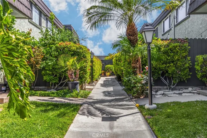 1618 Iowa Street C, Costa Mesa, California 92626