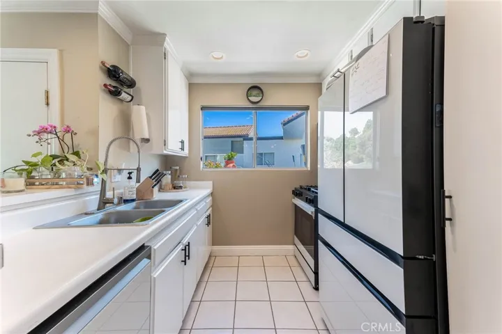 21226 Trumpet Drive 201, Newhall, California 91321