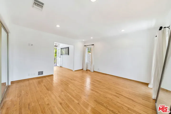 7907 Hollywood Boulevard, Los Angeles, California 90046