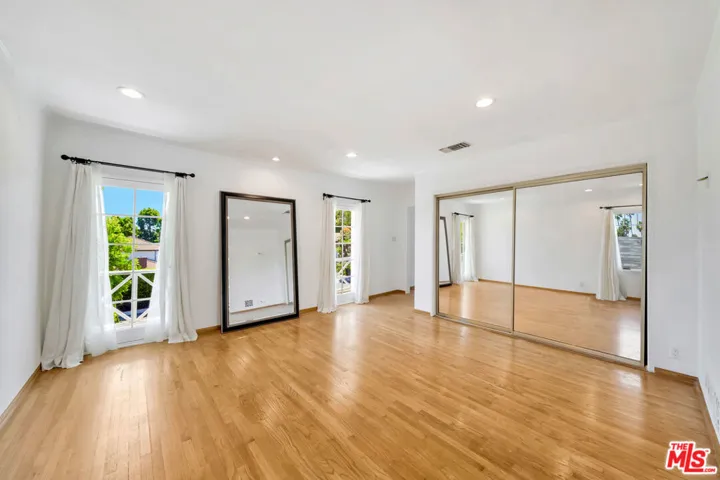 7907 Hollywood Boulevard, Los Angeles, California 90046