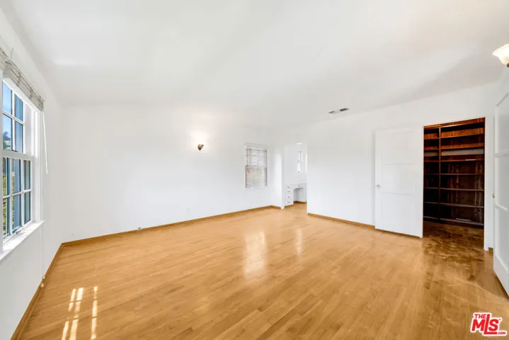 7907 Hollywood Boulevard, Los Angeles, California 90046