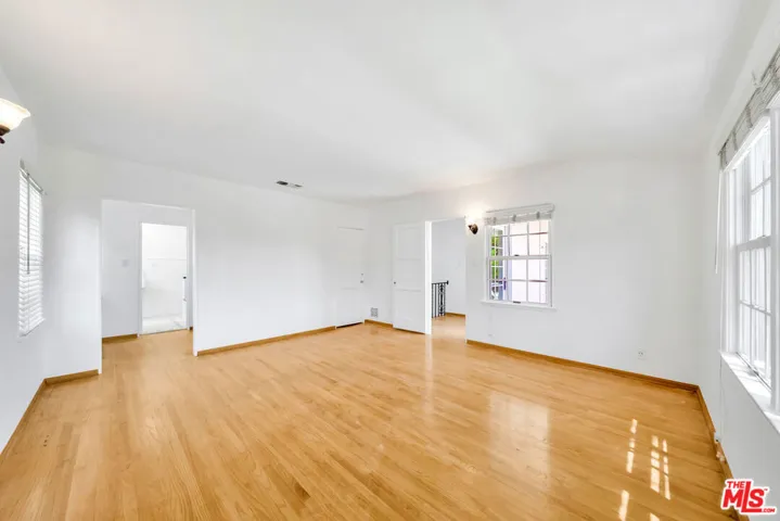 7907 Hollywood Boulevard, Los Angeles, California 90046