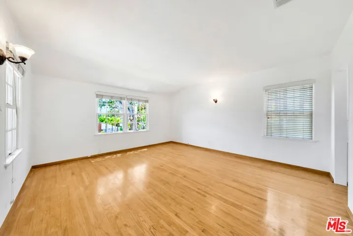 7907 Hollywood Boulevard, Los Angeles, California 90046