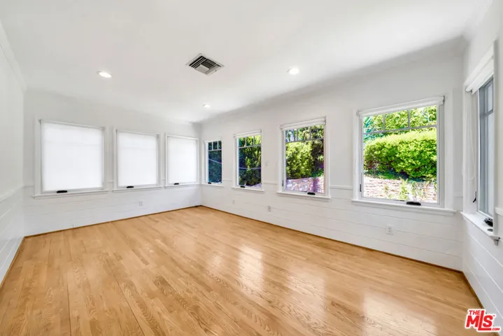 7907 Hollywood Boulevard, Los Angeles, California 90046