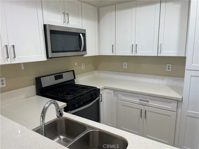 16960 Algonquin Street I-204, Huntington Beach, California 92649