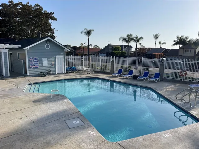 16960 Algonquin Street I-204, Huntington Beach, California 92649