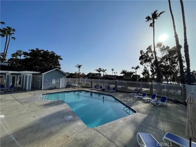 16960 Algonquin Street I-204, Huntington Beach, California 92649